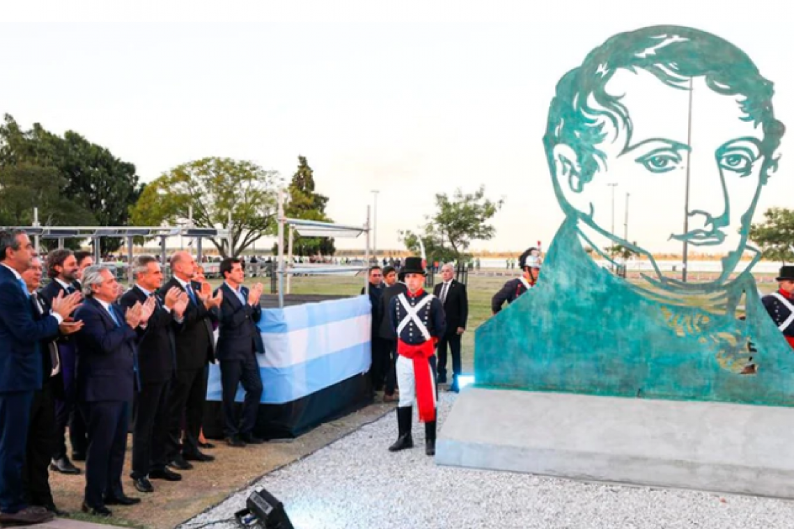 Todo lo que dejó el aniversario 208º del primer izamiento a la bandera