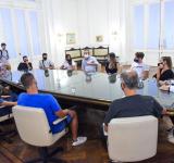 El municipio entregó subsidios económicos a nueve clubes donde se desarrollan colonias de verano
