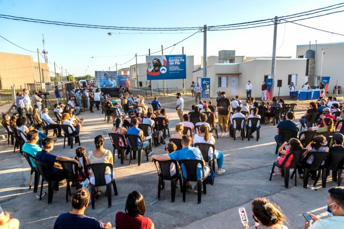 El intendente Javkin participó de la inauguración del barrio ex Villa Olímpica