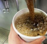 El 27% de los casos de obesidad en niños y adolescentes se deben al consumo de bebidas azucaradas