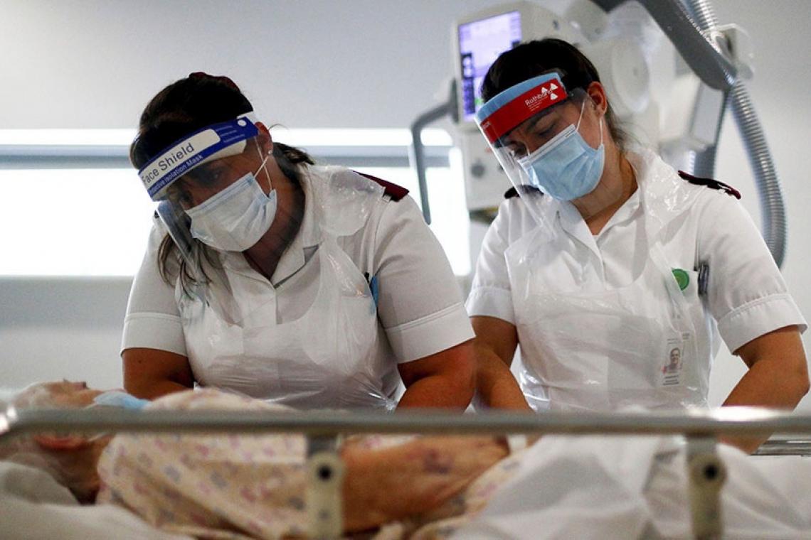 Al menos 3.000 enfermeras murieron por coronavirus y la mayoría se plantea dejar su puesto