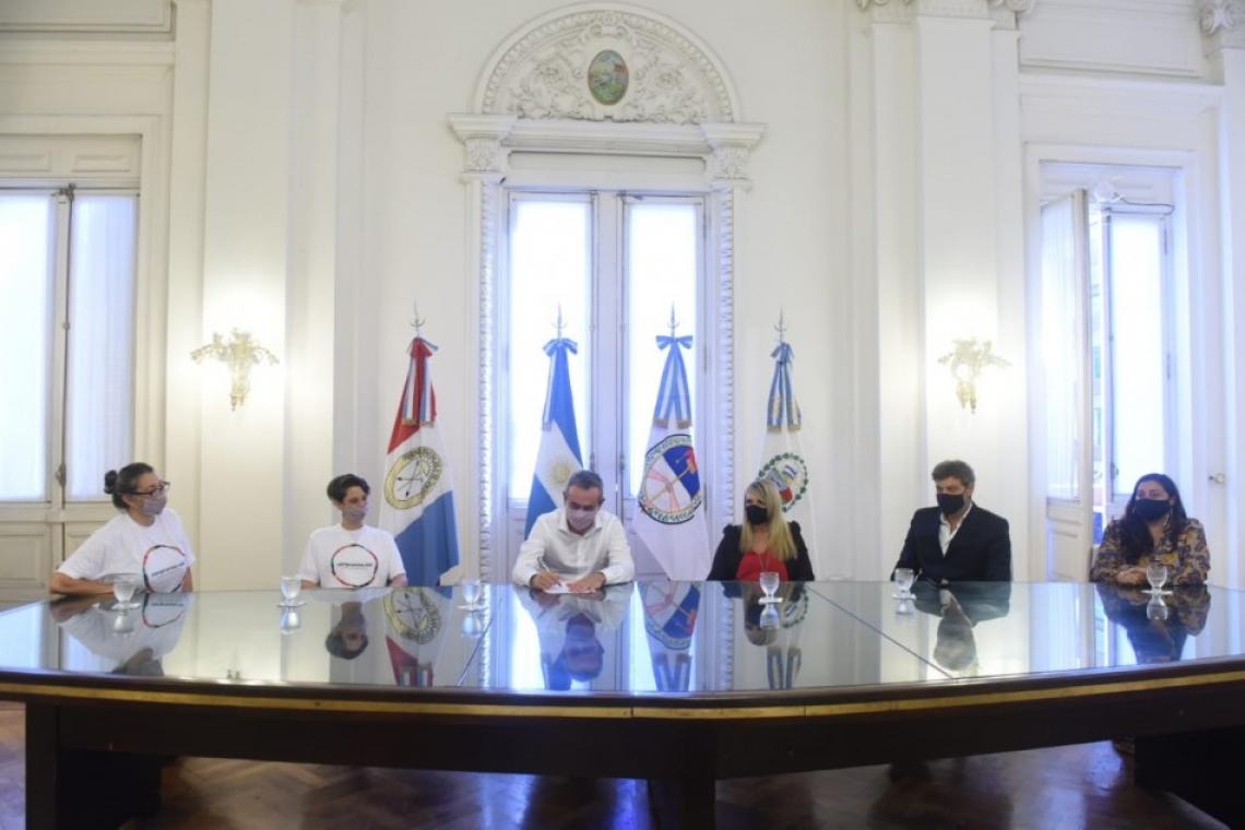 El intendente promulgó la ordenanza de alcohol cero al volante en Rosario