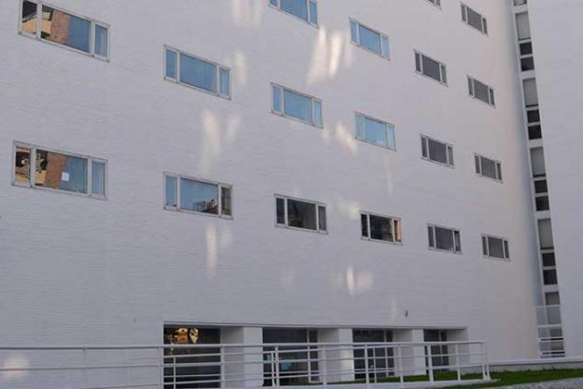 La atención de los consultorios externos del Hospital Carrasco se traslada al Cemar