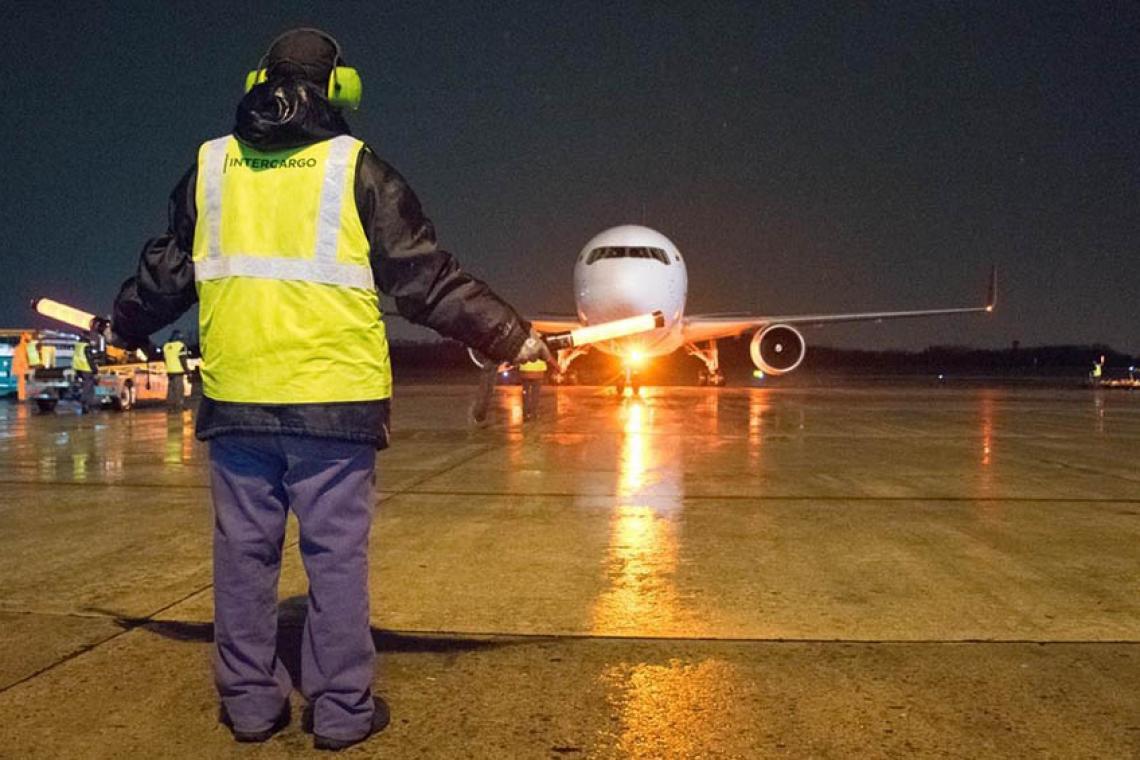 Llegaron más de 730 mil vacunas de AstraZeneca y Argentina se acerca a las 30 millones de dosis