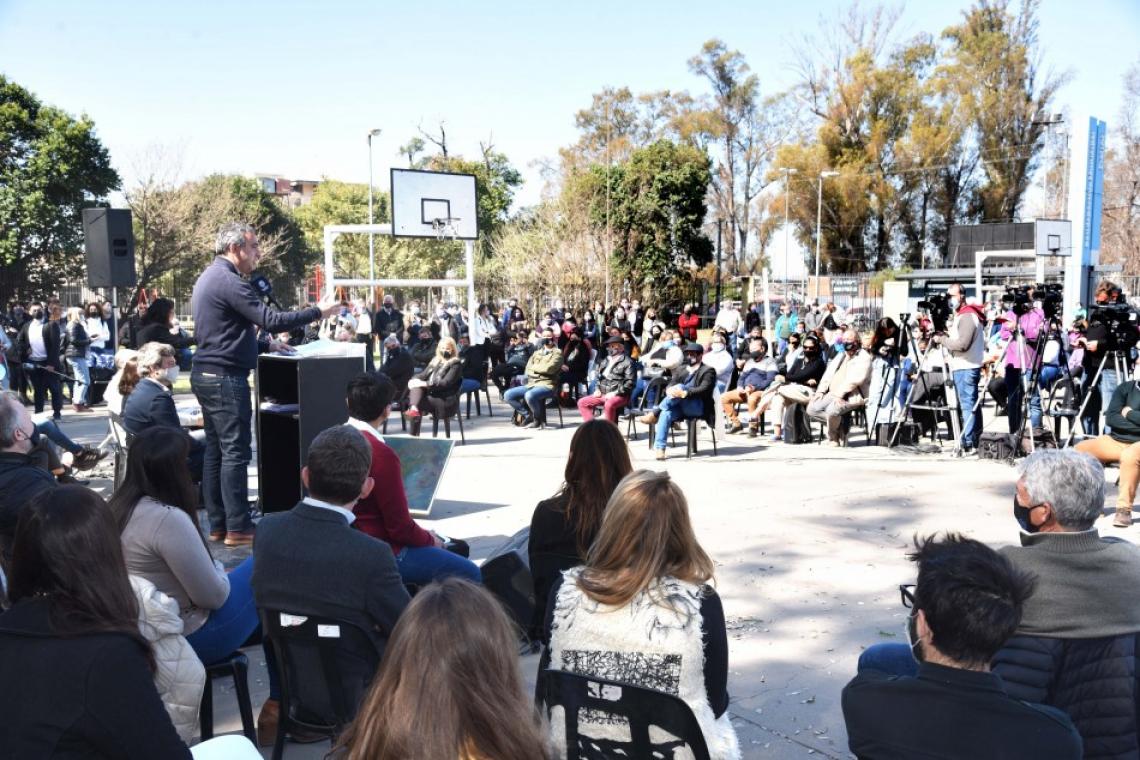 El intendente presentó el «Plan Cuidar» con una inversión de $2 mil millones