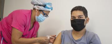 La provincia inició la vacunación contra el COVID 19 a personas de 12 a 17 años sin factores de riesgo