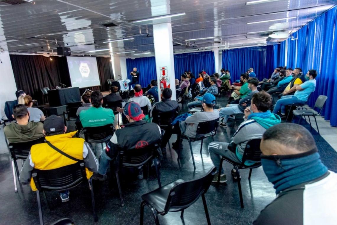 Se realizó una capacitación para cadetes y deliverys