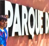Desde el Parque del Mercado, Camila comparte su vocación de bailar y ayudar