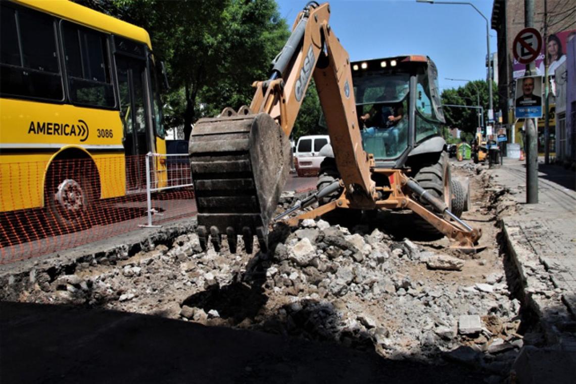 Se inicia la reconstrucción de avenida Pellegrini desde Roca hasta Oroño