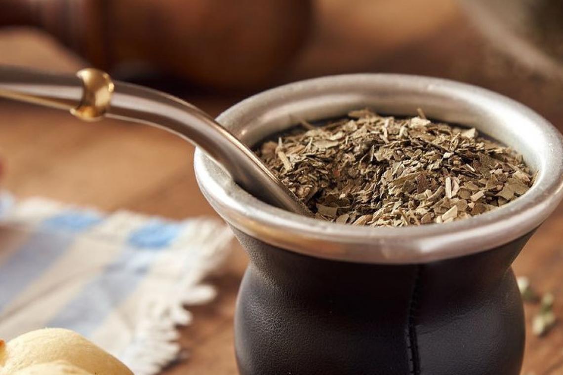 El mate: una infusión tradicional que aporta nutrientes e impacta en las emociones
