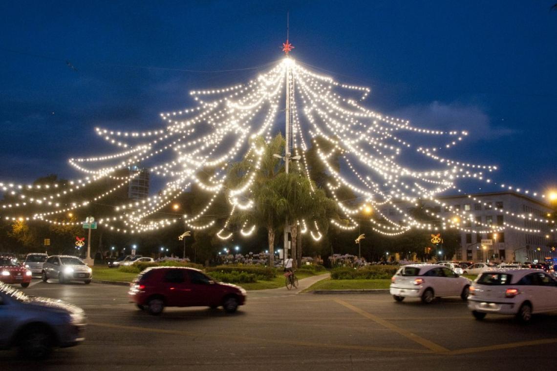 La Mesa Interreligiosa y el Municipio convocan al encendido del arbolito con un rezo conjunto por la paz