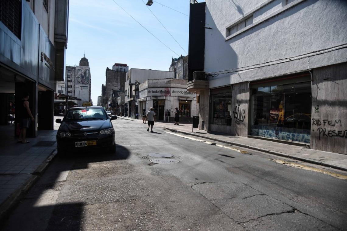 Peatonal San Martín: arrancan los trabajos en el cruce con calle San Luis