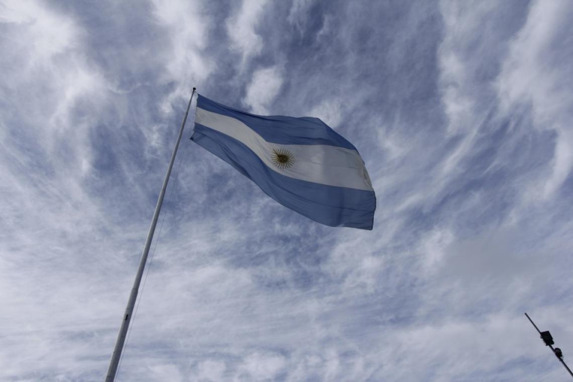 La ciudad celebra a la bandera nacional