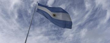 La ciudad celebra a la bandera nacional