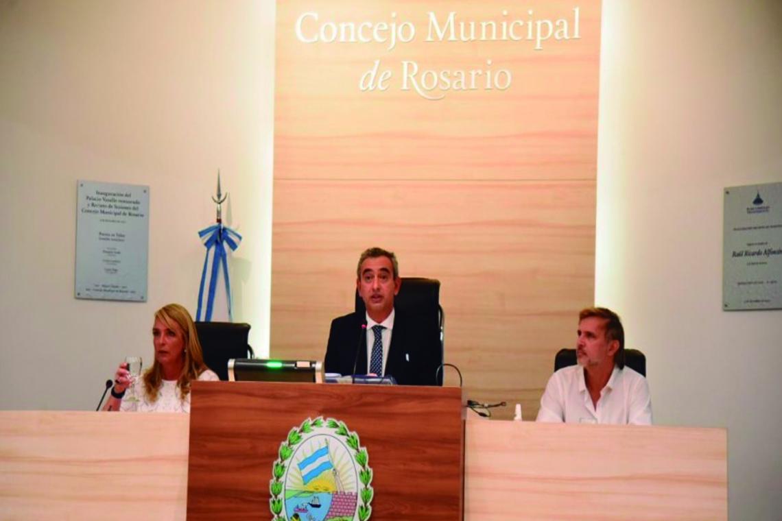 Javkin presentó su plan de reconstrucción para Rosario