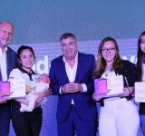 PROVINCIA Y NACIÓN COMENZARON CON LA ENTREGA DE MÁS DE 5.000 TABLETS EN TODO EL TERRITORIO SANTAFESINO