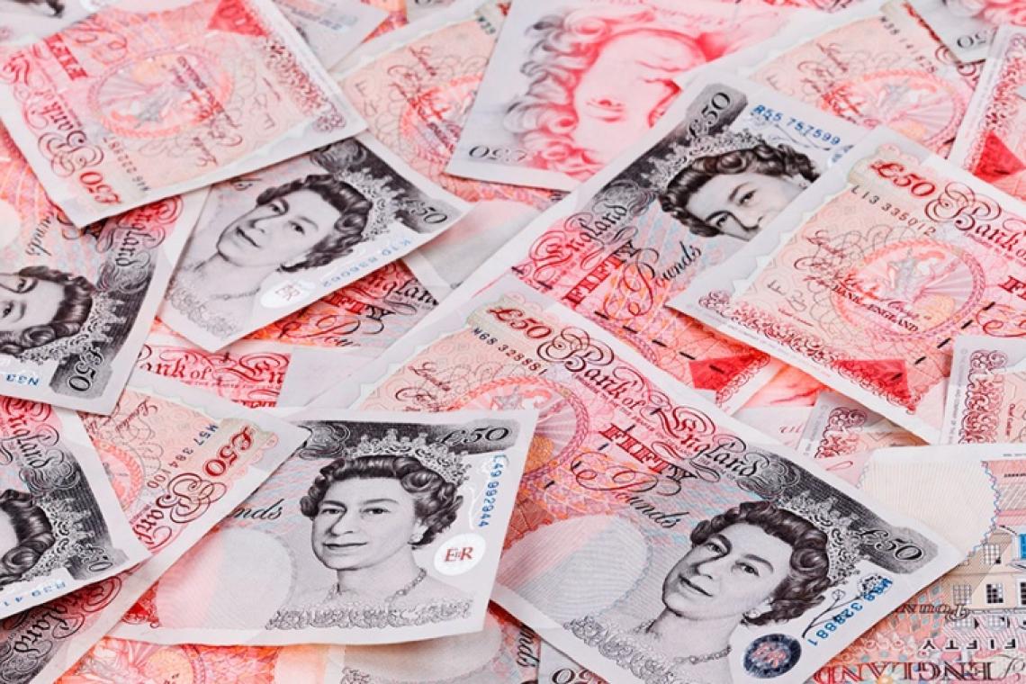 Tras tocar un mínimo histórico, se profundiza la crisis de la libra esterlina