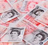 Tras tocar un mínimo histórico, se profundiza la crisis de la libra esterlina