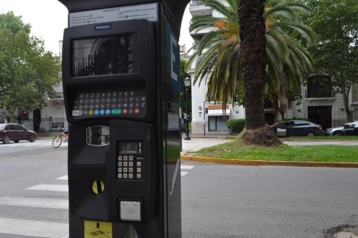 Rige nuevo aumento de estacionamiento medido