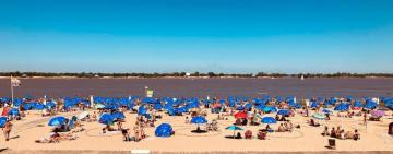 Costanera Rosario: firman convenios para permitir el ingreso gratuito y con 2x1 al balneario y piletas