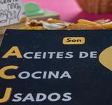 Enseñan a producir jabón y detergente con aceite de cocina usado