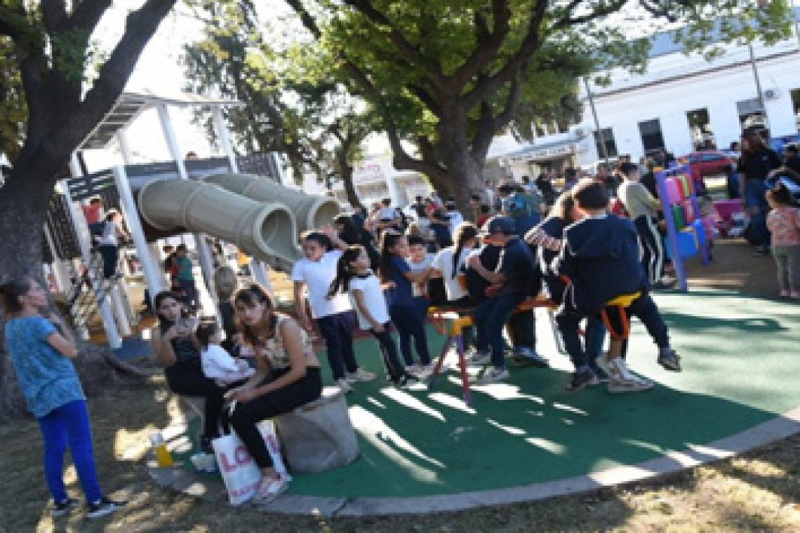 El Parque Mitre de barrio Belgrano estrenó un gran juego y sumó destacadas mejoras