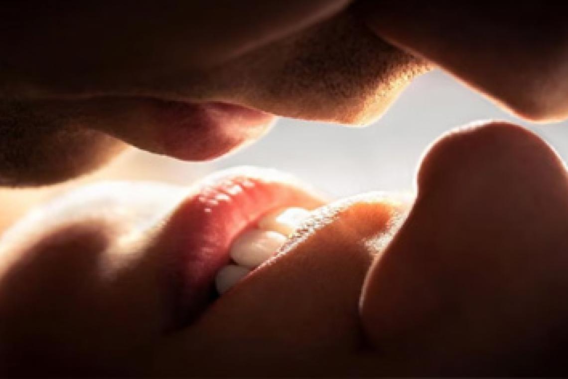 Descubren que los besos son una práctica humana desde hace más de 4.500 años