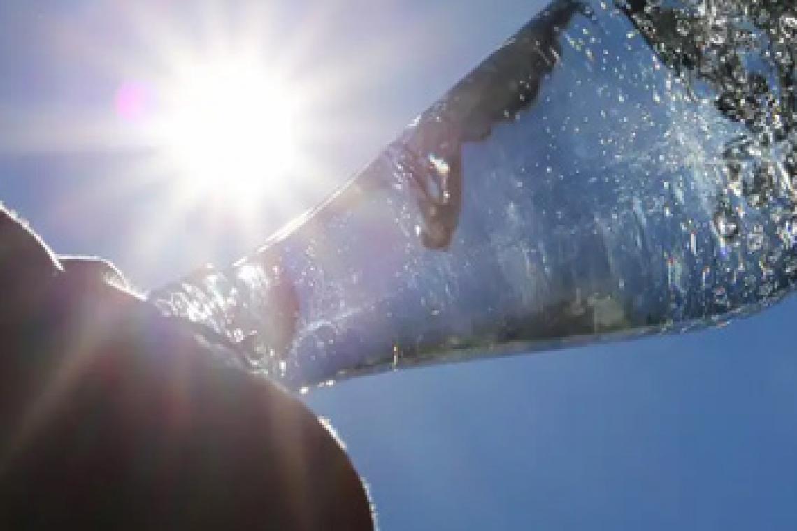 ¿Qué cantidad de agua necesita nuestro cuerpo?