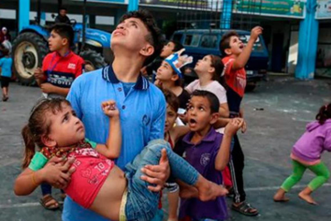 Más de 3.700 palestinos muertos en Gaza por bombardeos israelíes tras ataques de Hamas