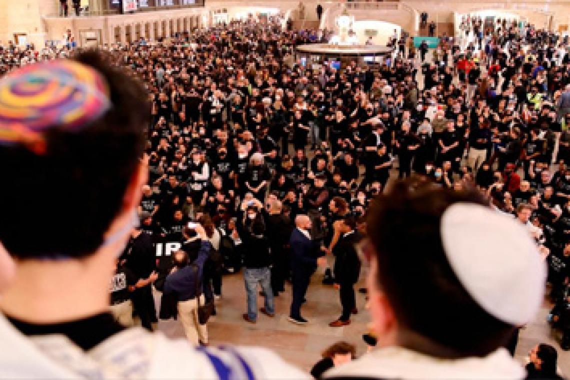 Manifestaciones en Londres, París, Zúrich y más ciudades por un alto el fuego en Gaza