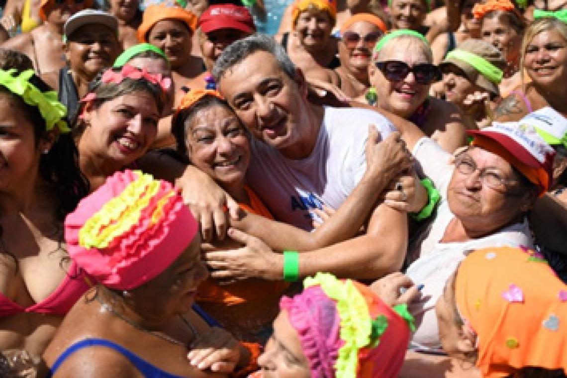 Récord histórico: más de 1.800 personas participaron del tradicional encuentro de acuagym en Saladillo
