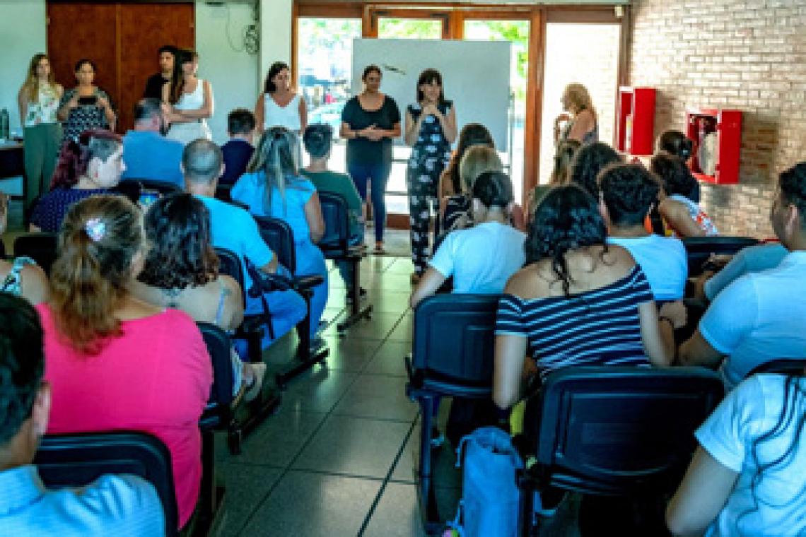 La municipalidad convocó a padres y alumnos de 5to año para abordar los festejos por el próximo UPD