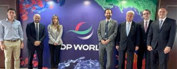 Puccini recorrió la zona franca de Jebel Ali en Emiratos Árabes