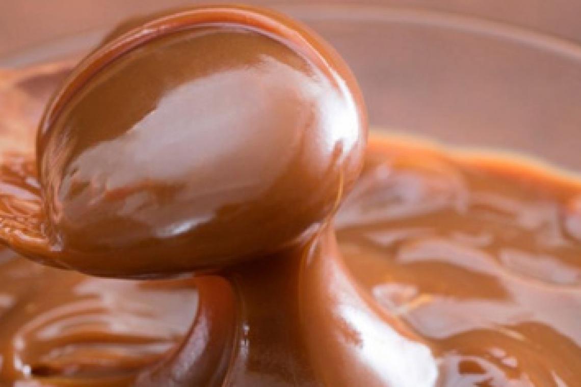 4 razones por las que sentimos la necesidad de comer azúcar o carbohidratos (y cómo podemos controlarla)