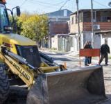 El municipio suma una nueva obra de pavimento definitivo en barrio Ludueña