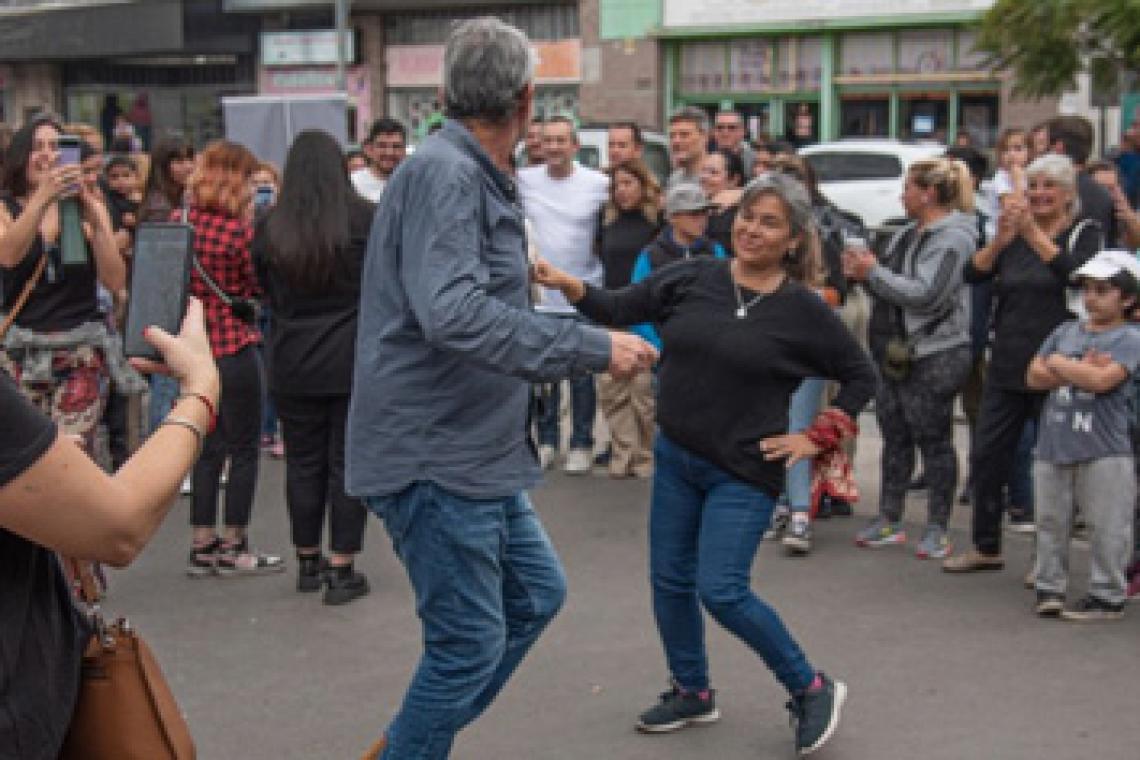Javkin inauguró el pavimento en Empalme Graneros y anunció más cuadras a pavimentar