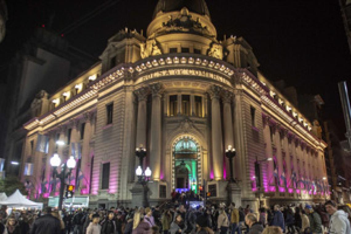 «Rosario, mi bandera»: la ciudad vivirá la décima edición de Noche de Peatonales