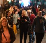 La ciudad disfrutó con todo la primera Noche de Peatonales del año