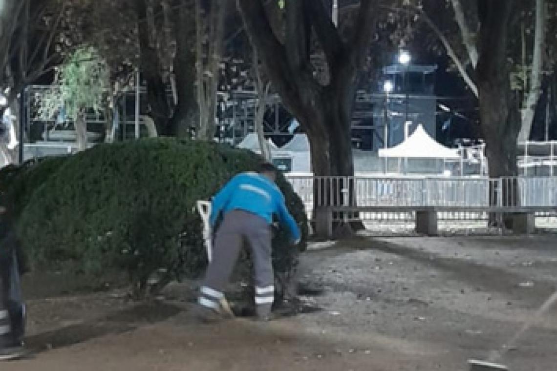 Luego de los festejos, el municipio efectuó un operativo de limpieza en un amplio sector de la costa central