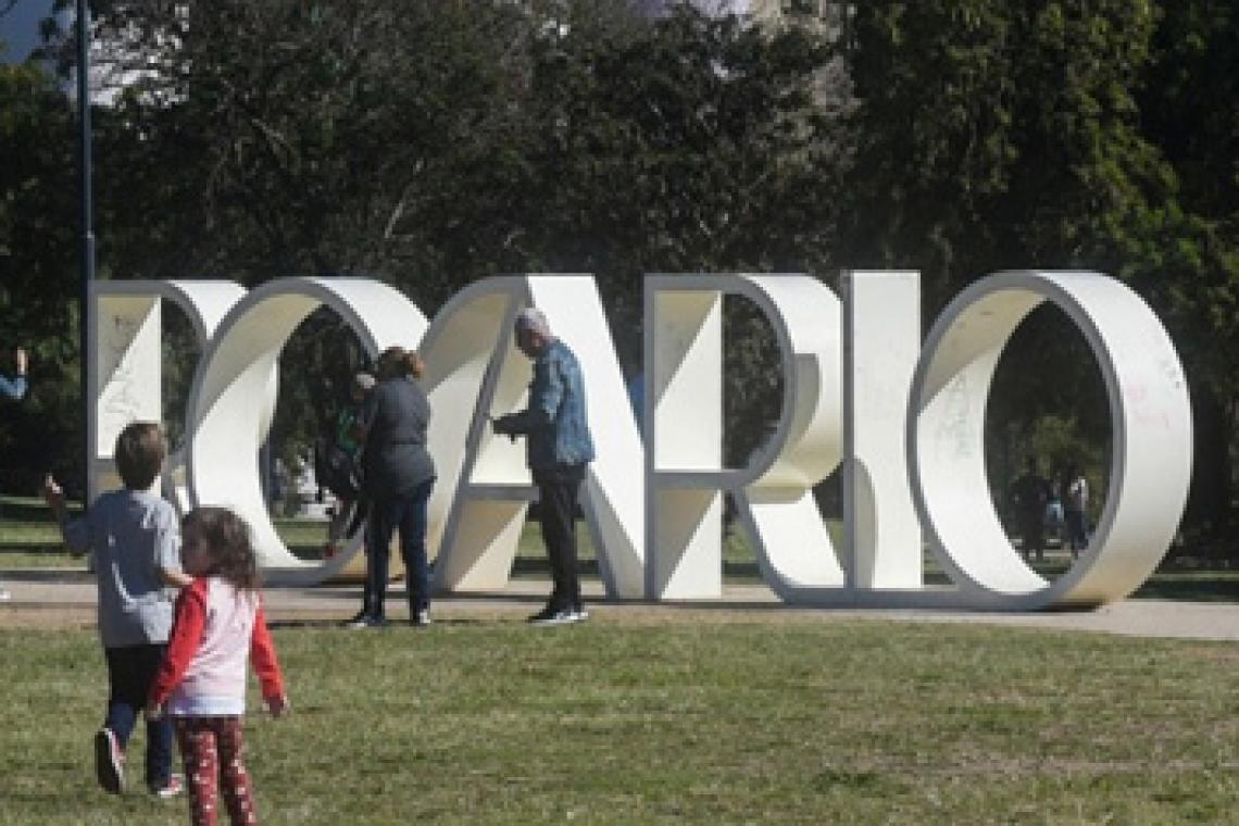 Más de un millar de visitantes y turistas conocieron la ciudad con recorridos guiados gratuitos