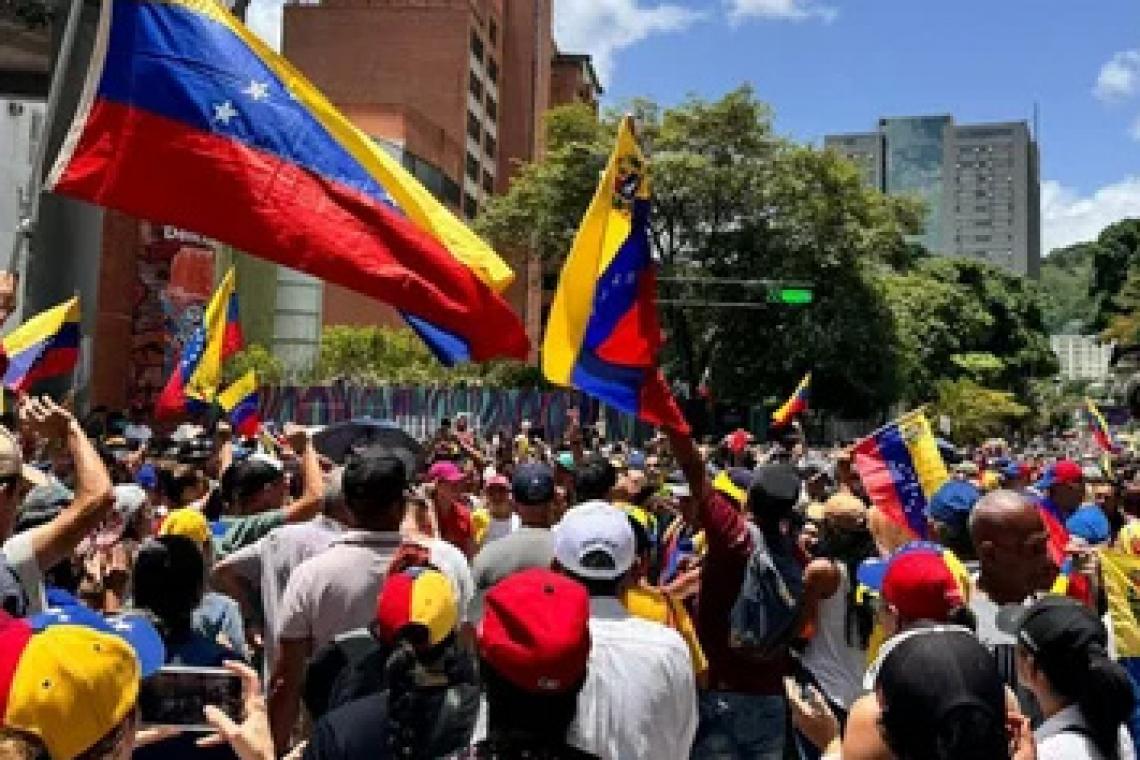 Marcha opositora en Venezuela con Corina Machado a la cabeza: “Vamos a defender la voluntad del pueblo”