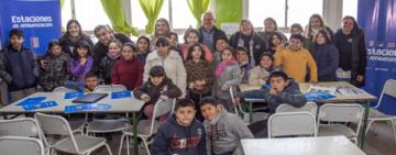 Javkin puso en marcha el programa Estaciones de Alfabetización en el Distrito Oeste