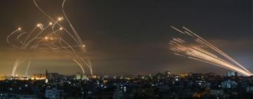 Irán lanzó unos 100 misiles hacia Israel