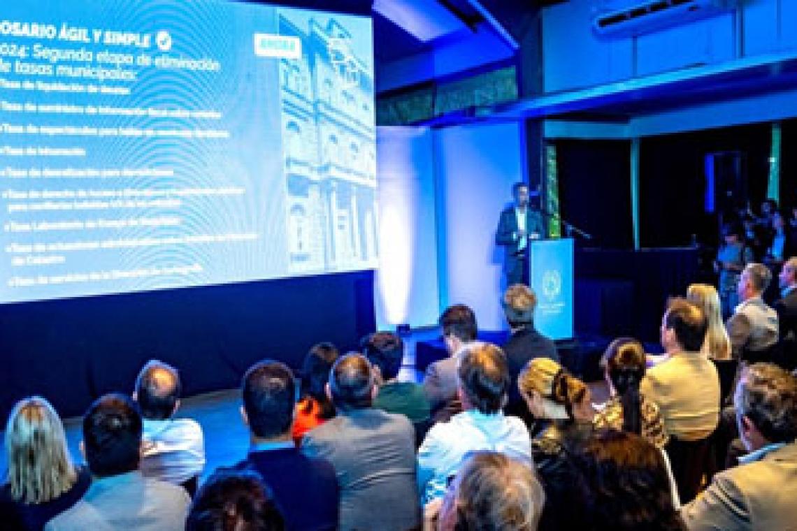 Javkin presentó un plan de eliminación de tasas y derogación de ordenanzas en desuso