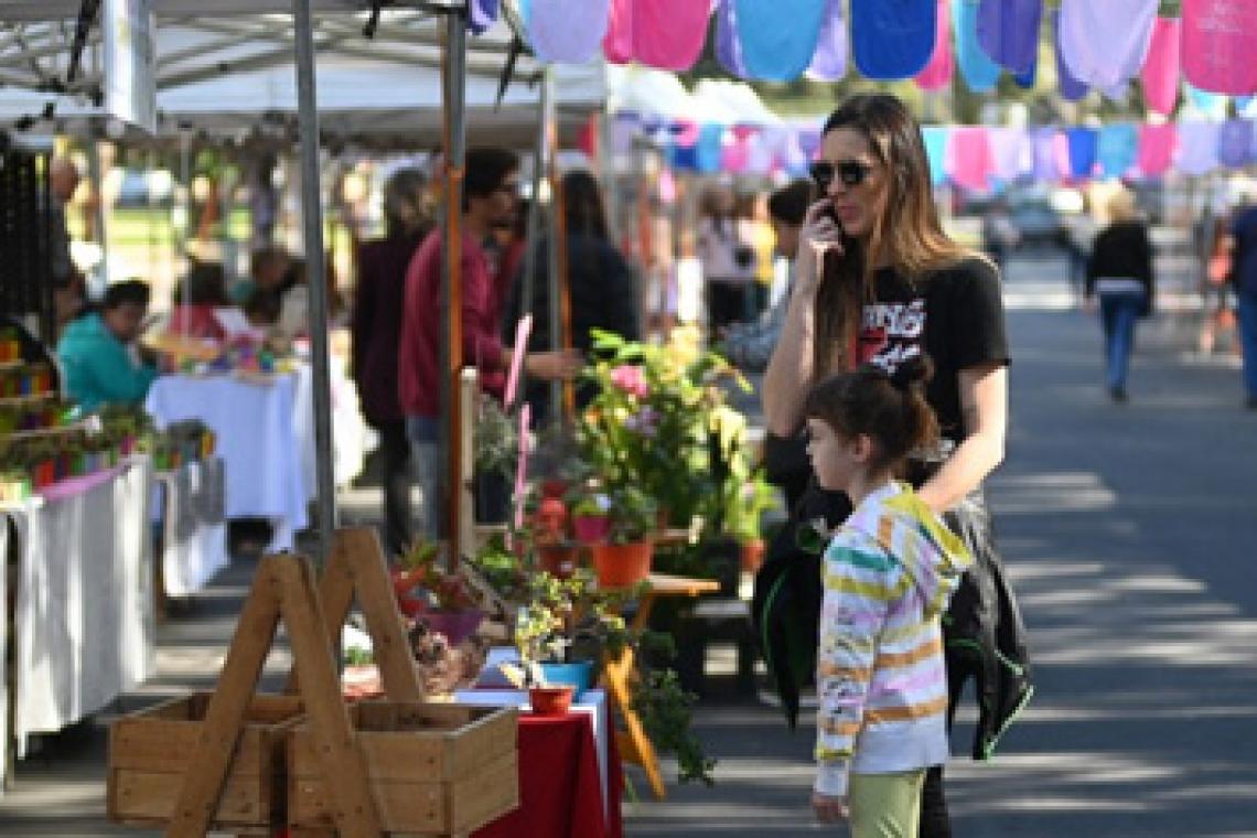 El Biomercado vuelve renovado este fin de semana a la vera del río