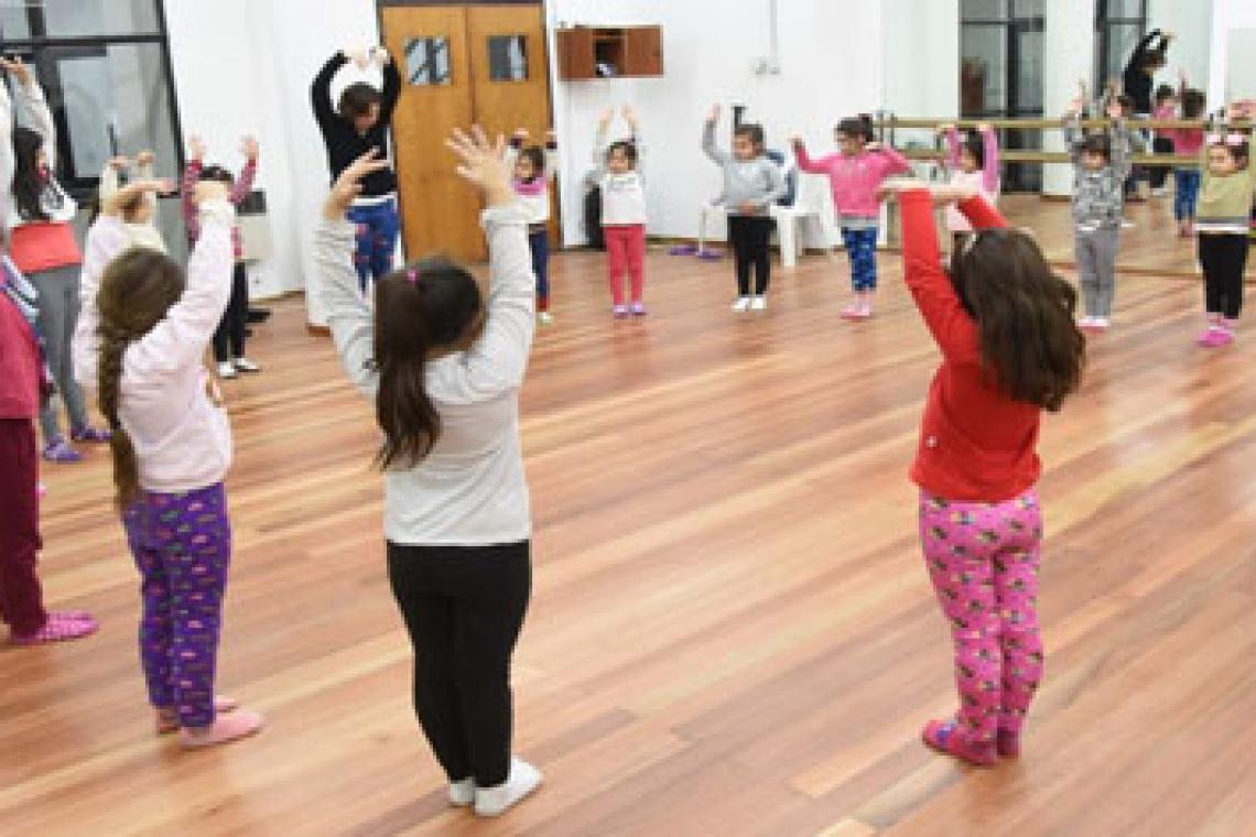 Abre la preinscripción para las formaciones de la Escuela Municipal de Danzas y Arte Escénico