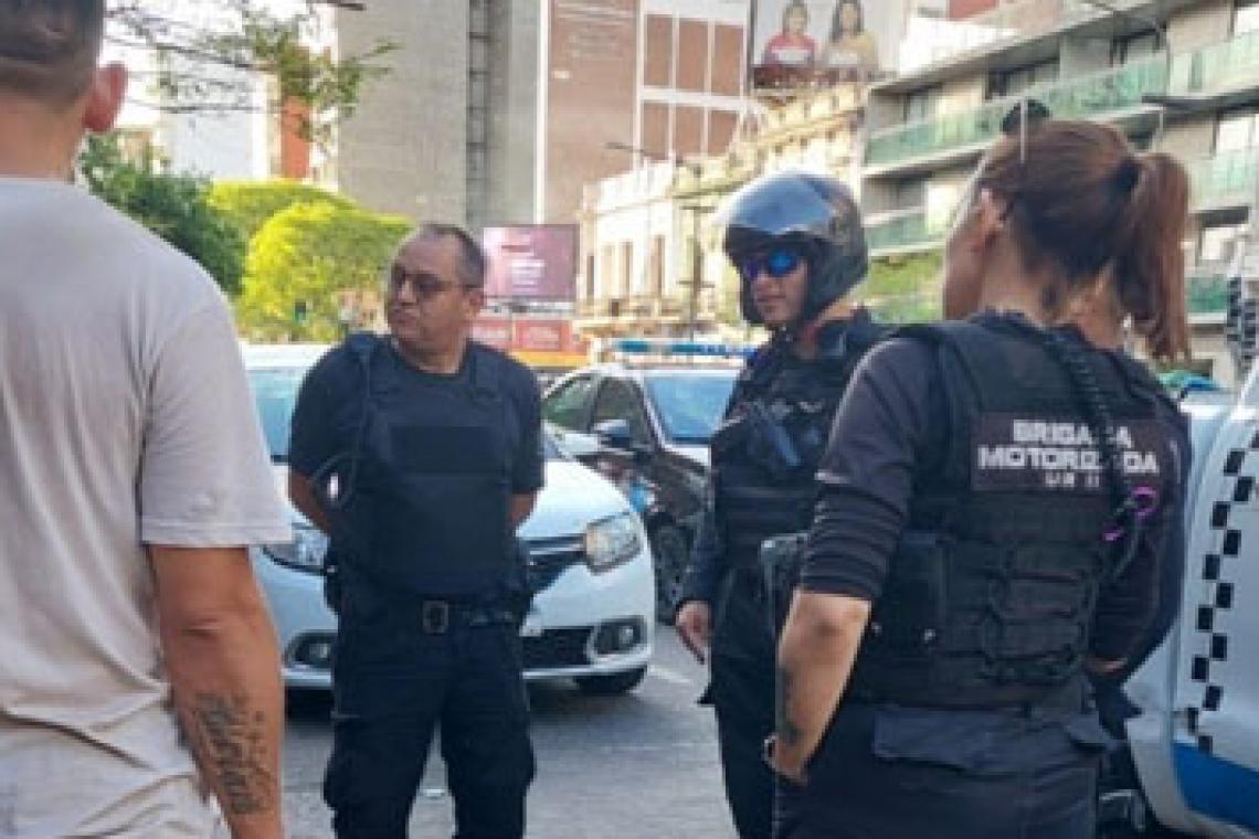 Control: más de mil fiscalizaciones de tránsito y ocho cuidacoches detenidos este fin de semana