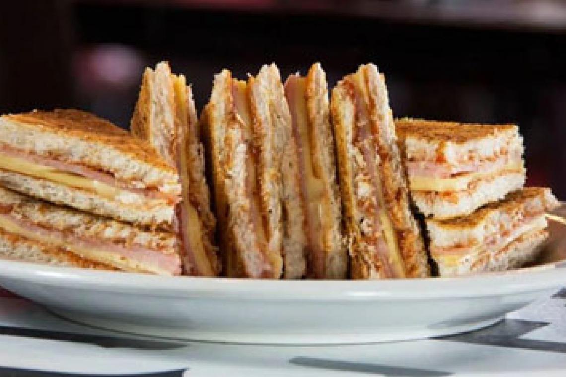 Semana del Carlito: el sándwich rosarino tiene su fiesta en Pellegrini