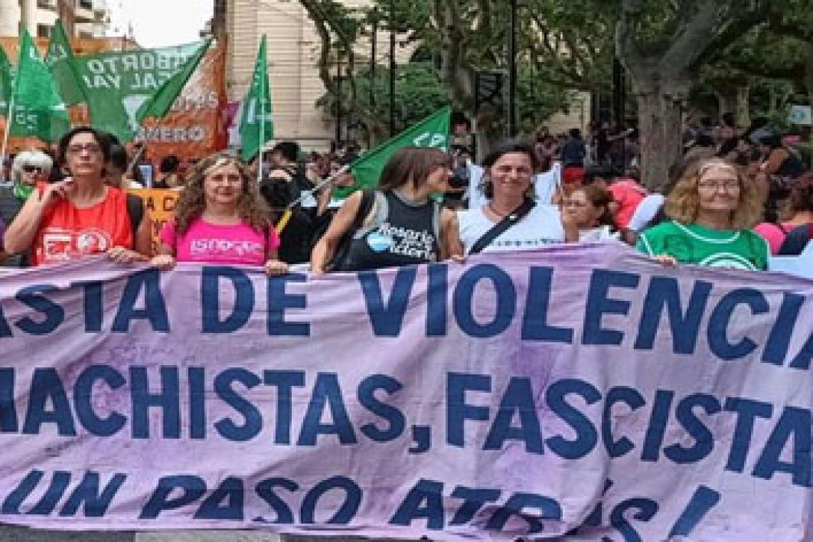 En 2024, en Santa Fe las muertes violentas de mujeres bajaron un 54 % en comparación al 2023