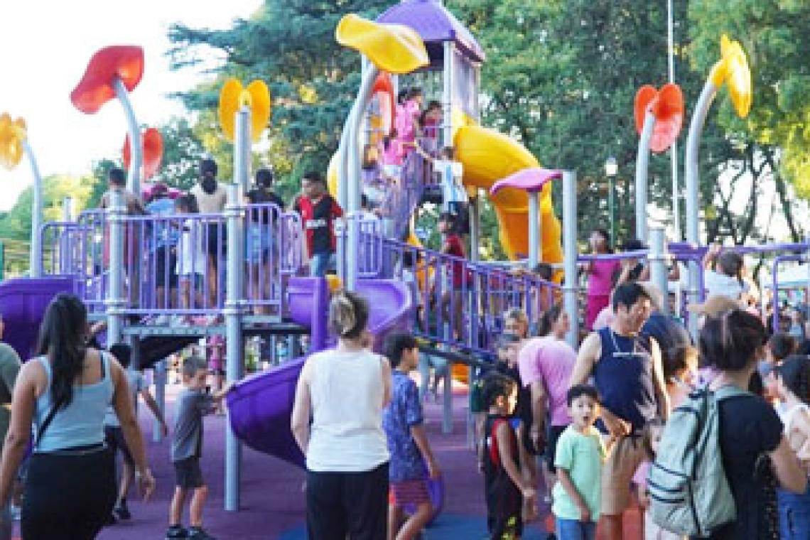 Javkin inauguró significativas obras de revitalización en las plazas Alberdi y Brown